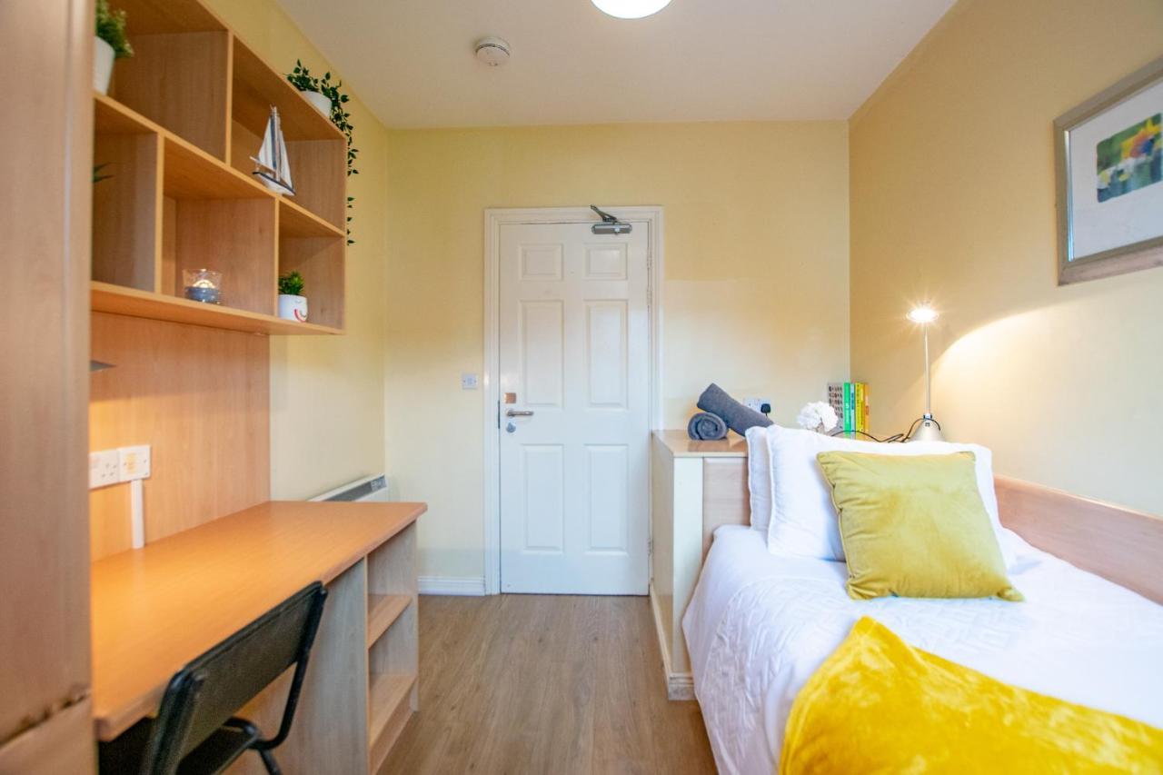 126 - Gort Na Coiribe 4 Bedroom Duplex, By Shortstays 戈尔韦 外观 照片