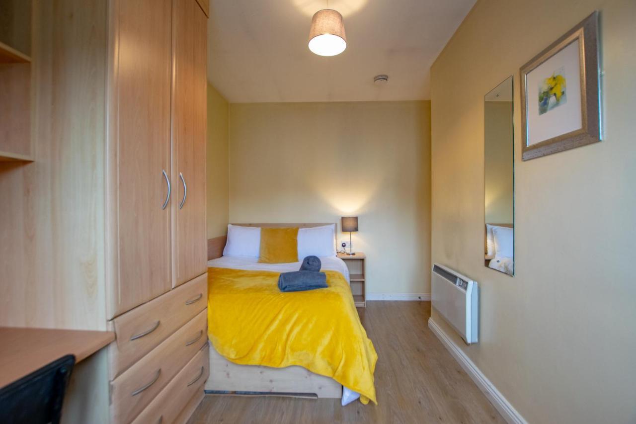 126 - Gort Na Coiribe 4 Bedroom Duplex, By Shortstays 戈尔韦 外观 照片